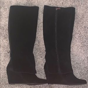 Black suede Jessica Simpson wedge boots
